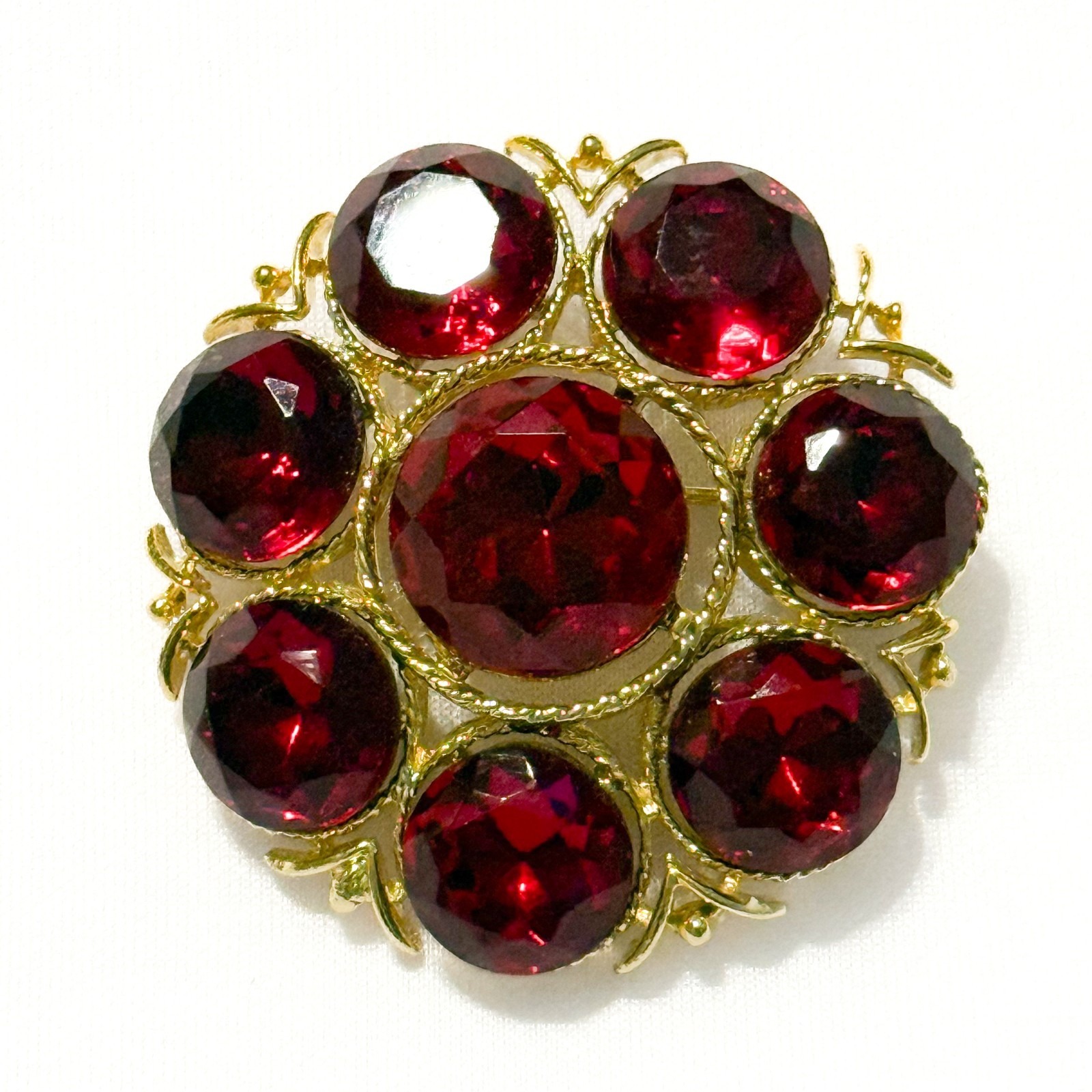 Brooch Vintage Floral Garnet Colored Glass Bead Vintage Grandmacore From 1980s 14$